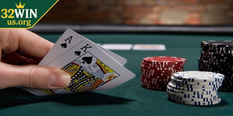 Vì sao cần biết chiến thuật Poker 32Win khi chơi